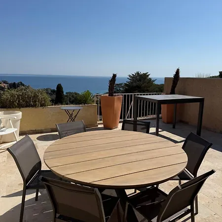 Mazet Pramousquier Apartment